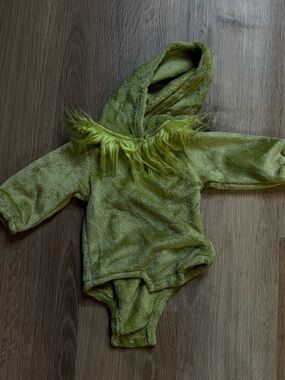 Grinch body suit, 3-6 months
